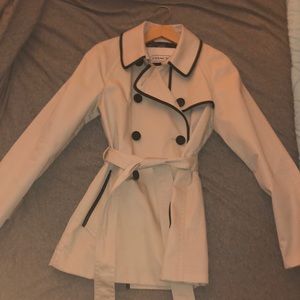 NWOT COACH CLASSIC TRENCH COAT WITH BLACK TRIM